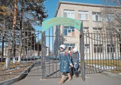 В Хабезе в честь отца Рауля Арашукова
названы средняя школа и мечеть. фото: Сергей Фадеичев/ТАСС
